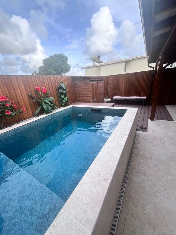 Duplex 3 chambres avec piscine proche mer des Caraïbes