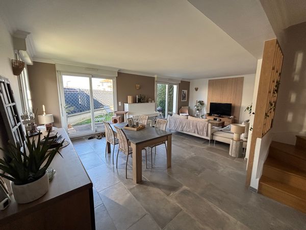 Un cocon esprit maison, au calme et avec extérieur, aux portes de Paris et de Disneyland.