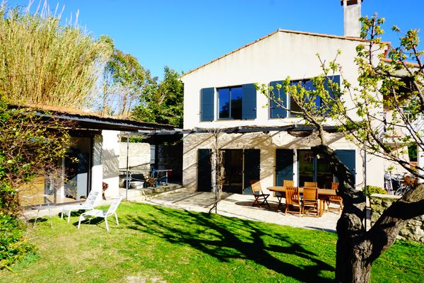 Maison accueillante pour 8 personnes au cœur de la Provence.