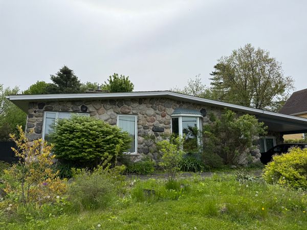 Maison spacieuse au bord de la rivière près de Montréal | Escapade familiale et nature