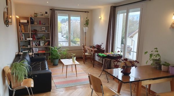 Appartement calme et lumineux avec vue sur les montagnes environnantes
