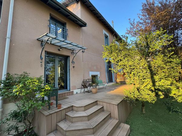 La petite maison sur la colline