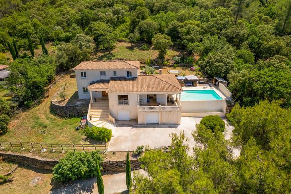 Villa Similan, Une maison moderne au cœur de la nature