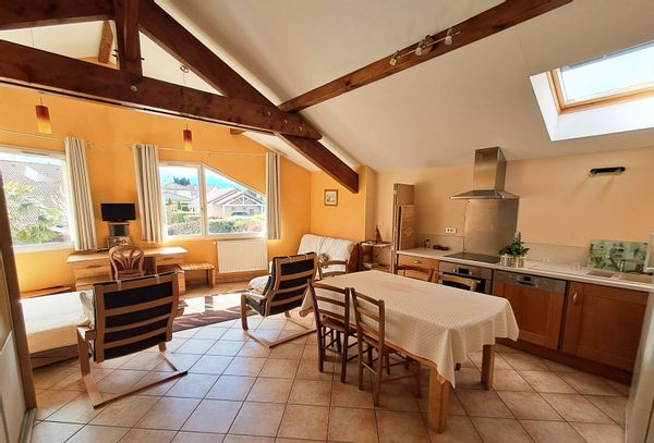 Appartement 4-6 pers. dans maison, sur les hauteurs de Voiron, ville moyenne, porte de Chartreuse