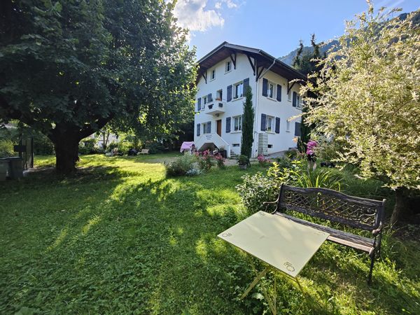 jolie maison au coeur d'un hameau de montagne, entièrement rénovée. Au pieds du massif des Brasses