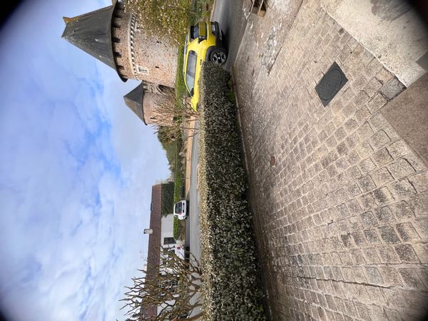 Chambre privée à Champtoceaux, ancienne cité médiévale avec vue panoramique sur la Loire.