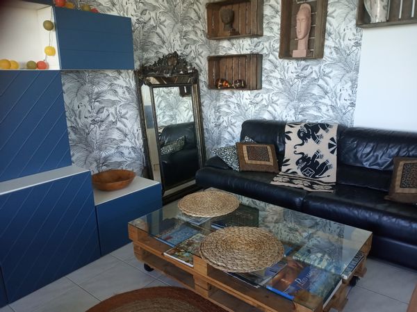 La maison de LILI Gîte cosy au 1er étage de ma maison, vue mer et accès direct à la plage