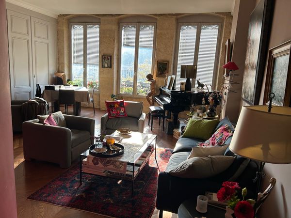 Appartement cosy et élégant avec vue superbe sur la Saône et tout Lyon.