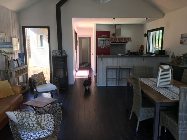 Maison 3 CH 600 m plage  lumineuse très bien équipée grande terrasse