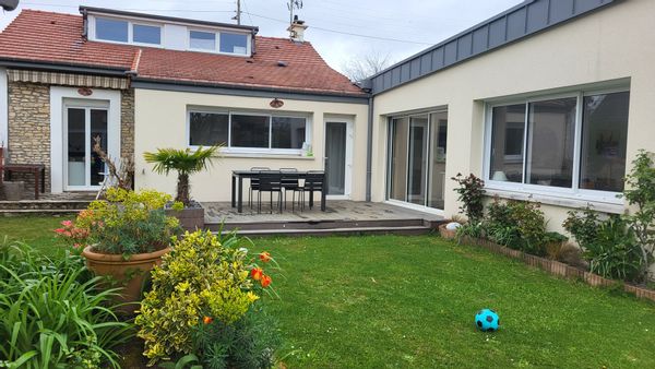 Maison entièrement rénovée avec jardin au cœur de Caen