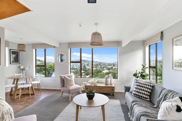 Panoramic Hilltop 3 bedroom house in Wellington