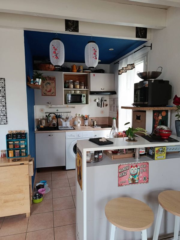 La maison d'Élodie est un petit nid douillet dans un contexte de résidence vacances.