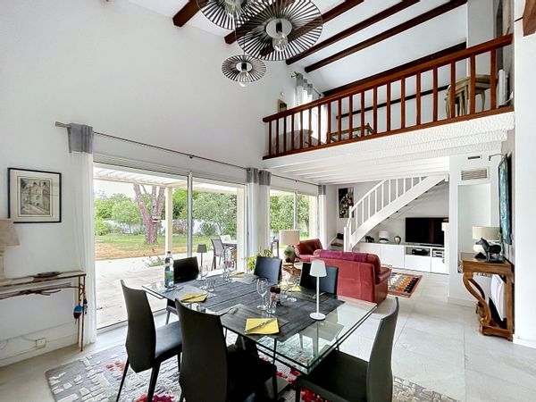 Maison au calme sur terrain clos de 4000 m2 à 15 mn de La Rochelle et 5 mn de Châtelaillon Plage