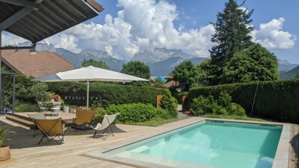 Grande maison avec jardin et piscine proche du Lac d'Annecy  -  Plus de disponibilité cet été