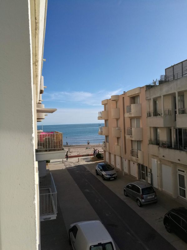 Petit F2 à 20 m de la plage - "Le Moussaillon"