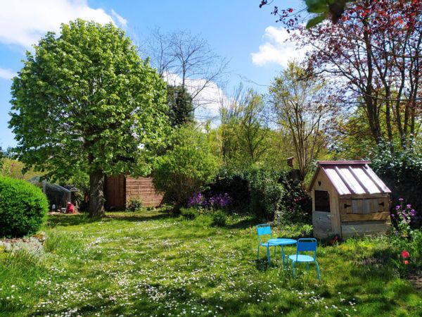 Maison de famille : la campagne en ville  4 chambres