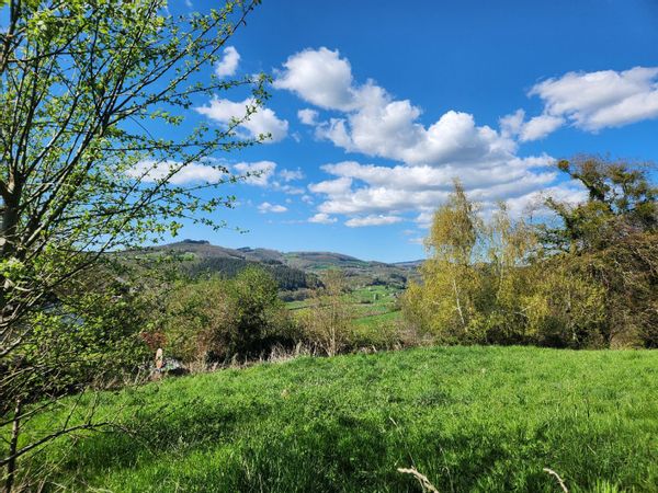 Maison atypique au cœur d'un beau village du Morvan !