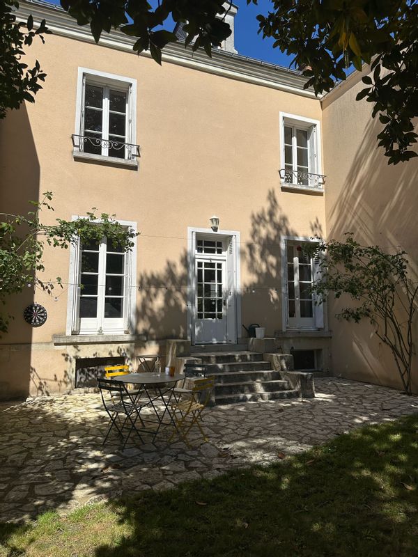 Maison de ville au calme