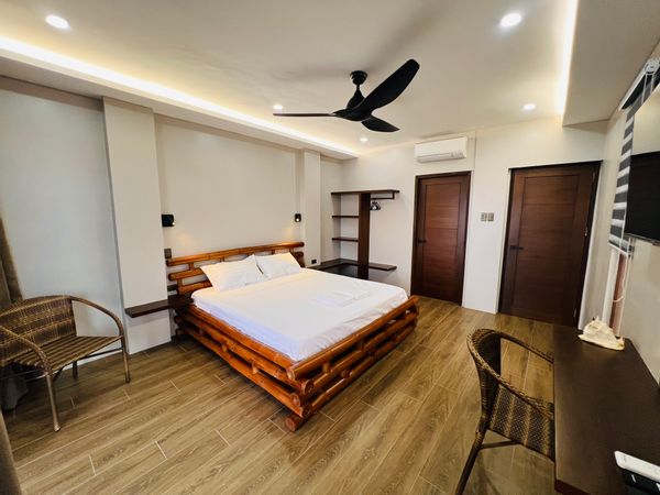 Seajour, a villa by the sea. Enjoy our private beach with kayak, sup and turtle watching.
