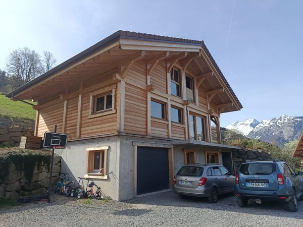Le chalet de Lise et Vincent. Venez vous ressourcer entre amis ou en famille à la montagne !