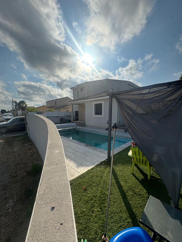 VILLA SANS VISA VIS