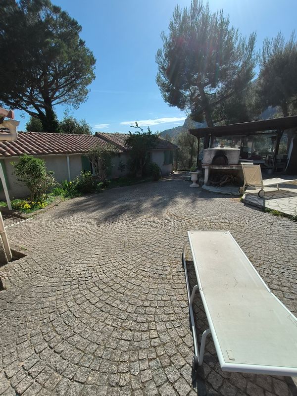 La maison au calme sur la côte d'azur