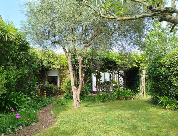 Petite maison avec jardin sur l'île de Ré