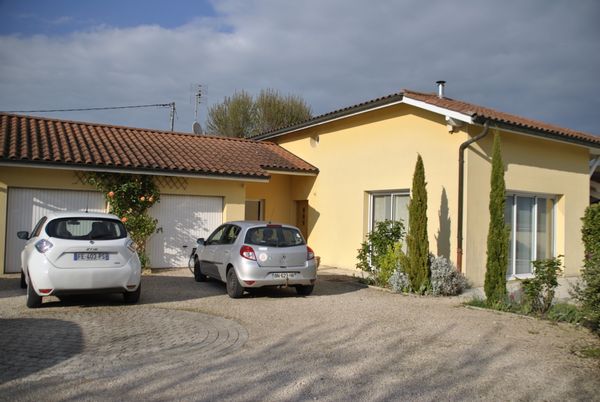 La maison de Stéphanie et d'Hervé Villa en campagne , confortable , lumineuse au cœur de la Dombes