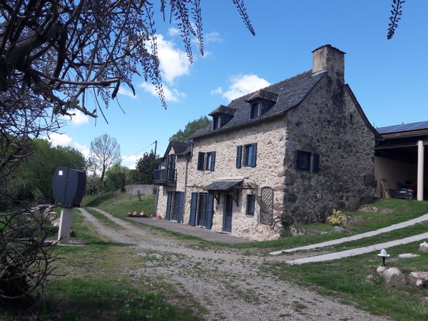La maison de Geneviève Maison de charme dans un petit coin de paradis.