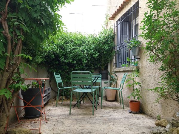 La maison de Stephanie, C'est un appartement chaleureux dans une maison de village.