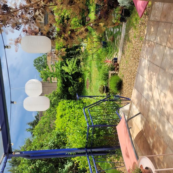 Maison charmante, 2 chambres, beau jardin