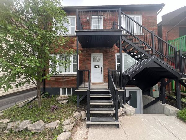 Appartement ensoleillé d'une chambre à coucher près du centre-ville d'Ottawa