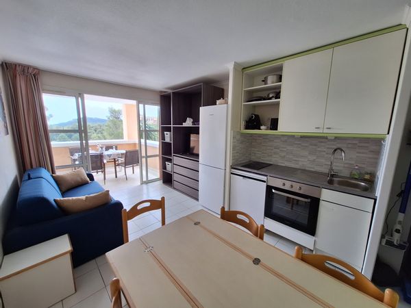 Appartement J4 village vacances CAP ESTEREL