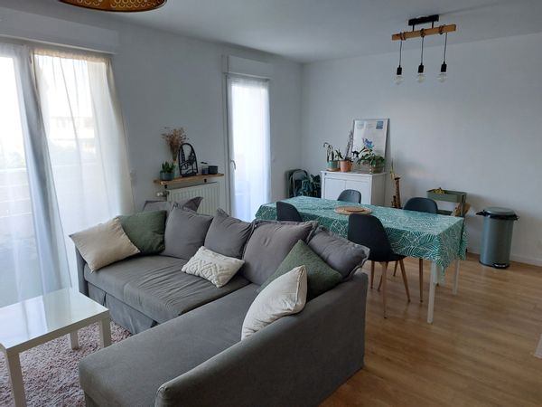 Appartement très lumineux avec tramway au pied de la résidence – Idéal pour découvrir Bordeaux