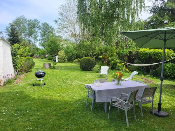 Maison calme jardin, poules, près Carnac & plages