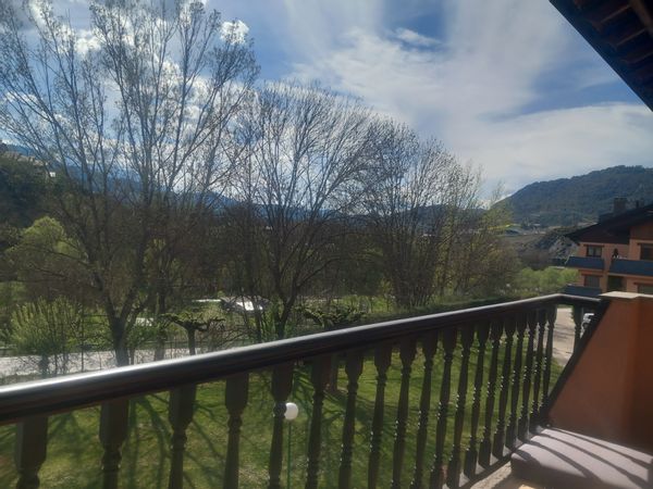 "Appartement confortable, tout extérieur, 2 chambres, à Bellver de Cerdanya"