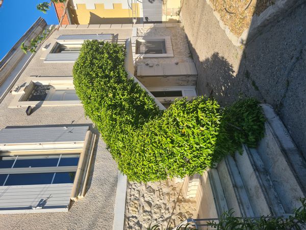 La maison de Catherine à ARLES (contre GuestPoints)