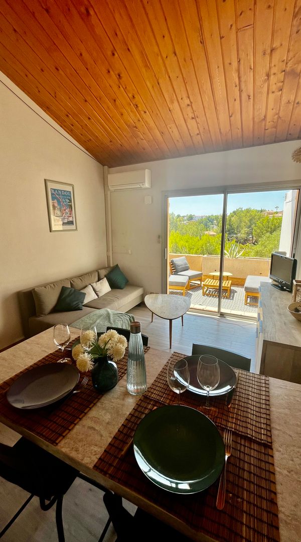 Appartement calme et vue mer et piscine