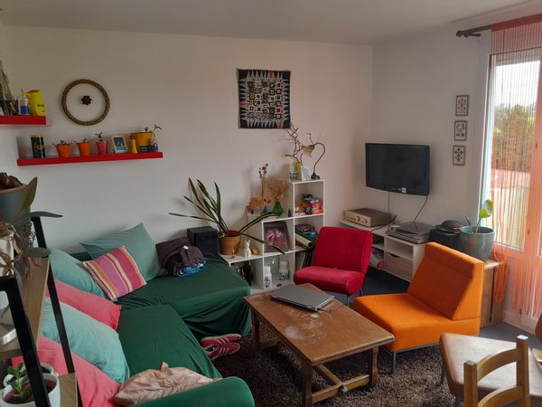 Appartement trois chambre, proche du centre ville et des commerces. 30 min du puy du fou.