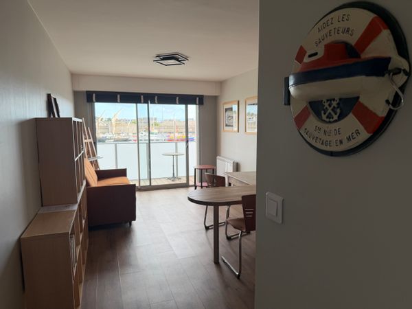 Appartement face à la Ville Close et au port de Concarneau.