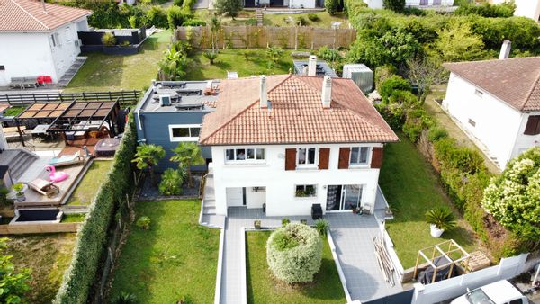 La maison de Didier dans les Landes a 1/2 h de l'Espagne ,5 kms des plages et 5 kms de bayonne