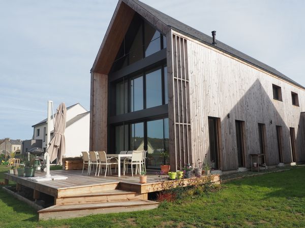 Maison bois pignon vitrée proche Dinan