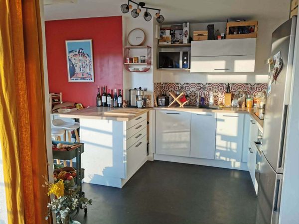 Appartement avec terrasse Rennes Agrocampus. Apartment with terrace in Rennes, facing AgroCampus.