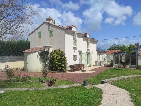 Maison entre mer et campagne