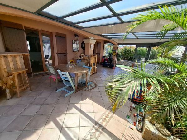 Villa entre mer et collines