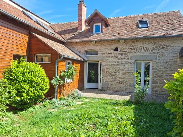 Maison de ville dans quartier très calme, au cœur d'Alençon