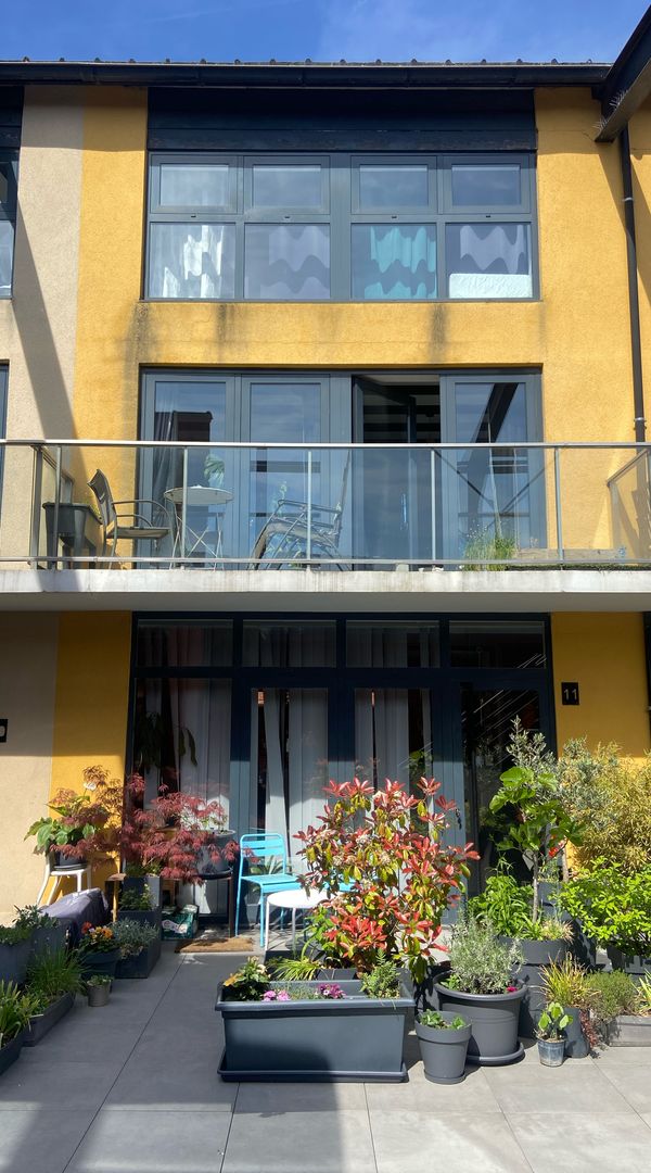 Loft familial sur 3 niveaux : 3 chambres, 10 couchages, jacuzzi, billard, baby et extérieur privé.