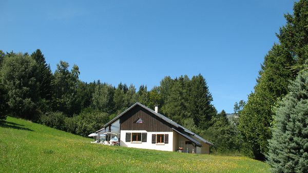 Maison spacieuse avec vue au calme dans le Vercors