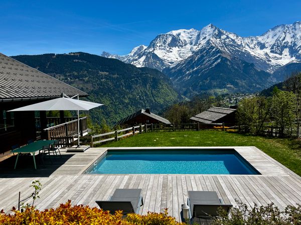 Chalet Contemporain Vue Mont-Blanc – Piscine, Jardin & Activités 4 saisons – Le Bettex