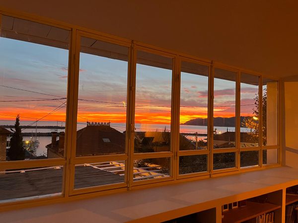 Maison avec vue mer de toutes les pièces. 3 terrasses (2 accessibles depuis les 3 chambres)